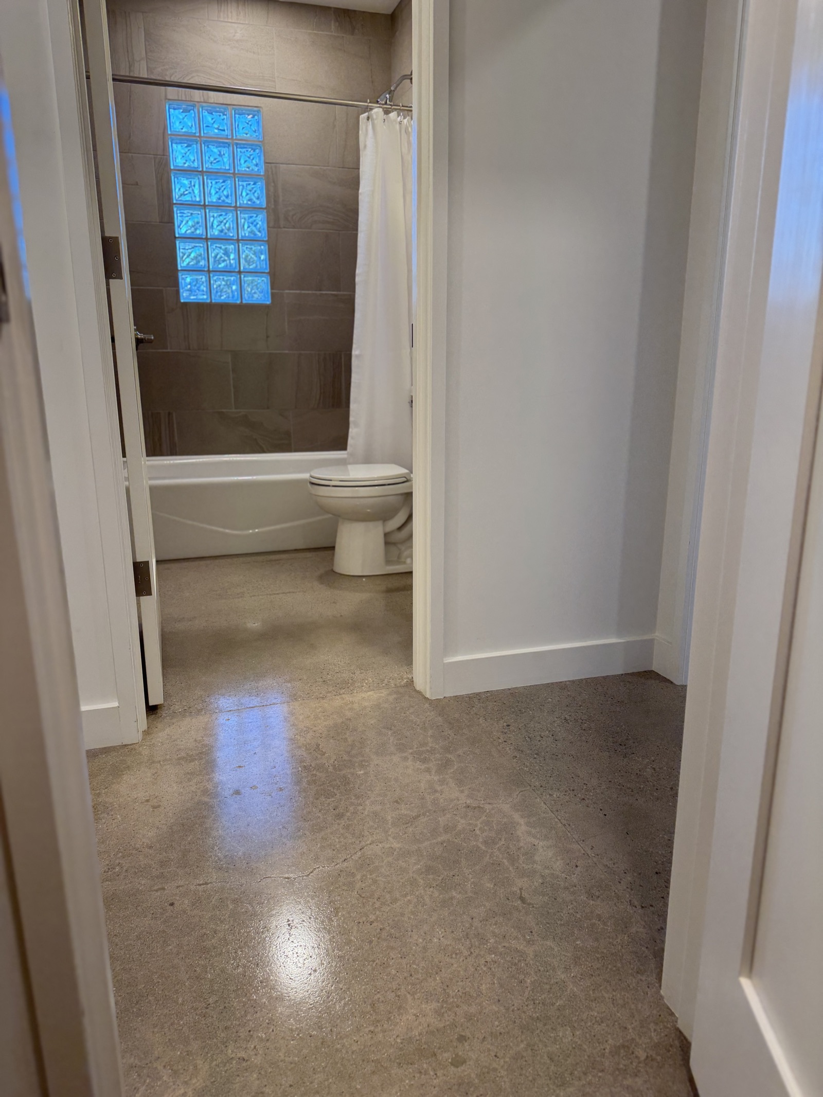3rd North bathroom